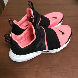 Nike Presto Slip On Sneaker Tennis Shoes